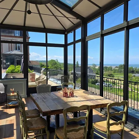 度假居 La Petite Tour De Lestuaire Panoramic Sea View & Private Terrace